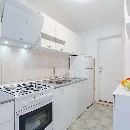 Appartamento Milna 11088a