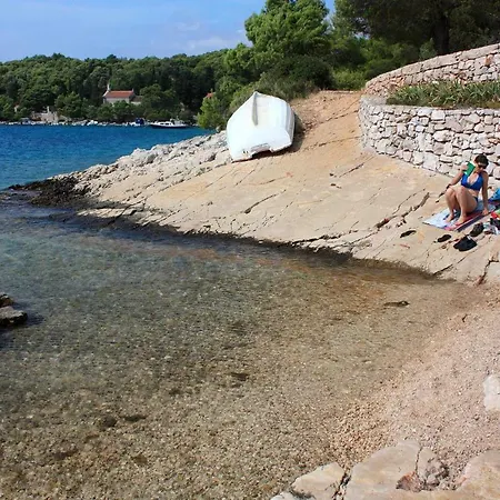 Milna 11088a Milna (Brac)
